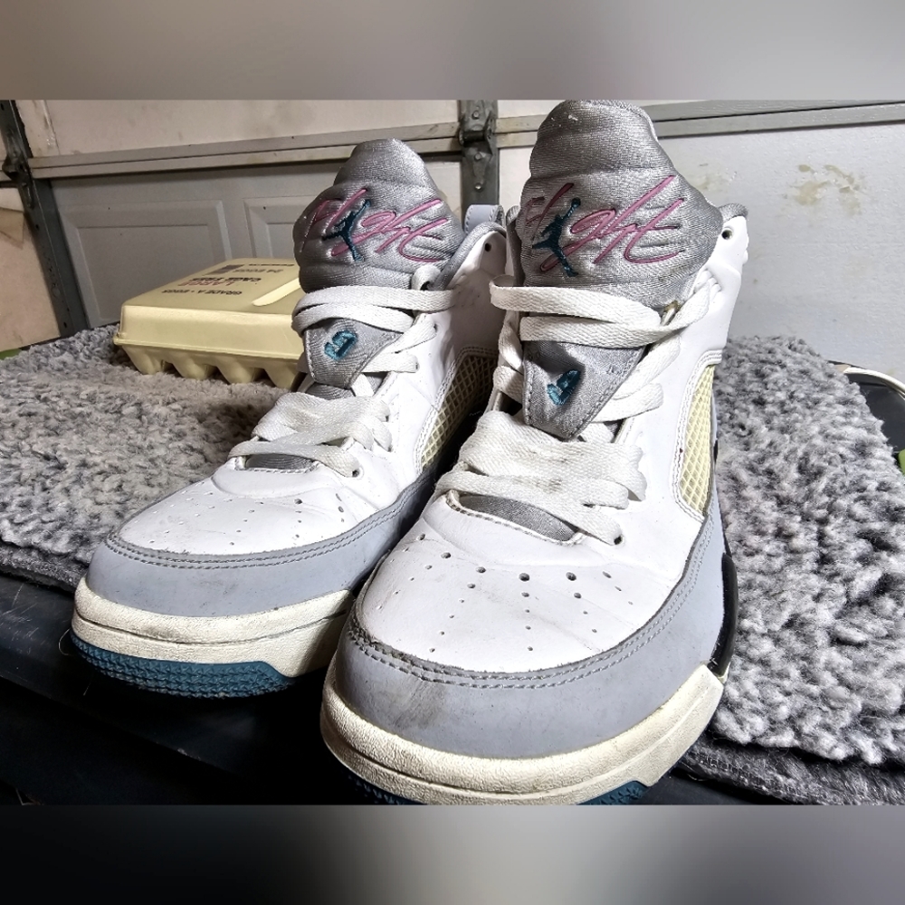 Old School Jordan Flights